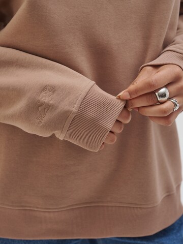 Pacemaker Sweatshirt 'Alwin' in Braun