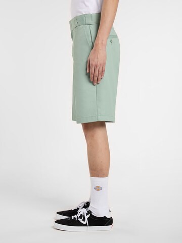 Regular Pantalon chino DICKIES en vert
