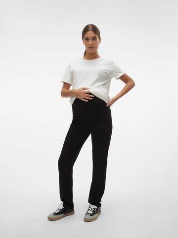 Regular Pantaloni 'Ellen' de la MAMALICIOUS pe negru