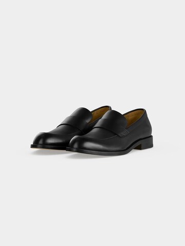 Chaussure basse 'Tayil' BOSS en noir