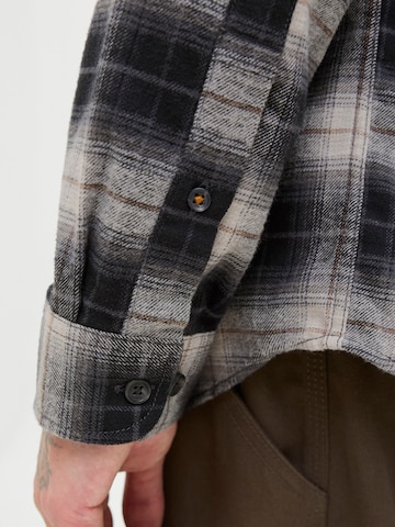 JACK & JONES Comfort fit Button Up Shirt 'JJJames' in Grey