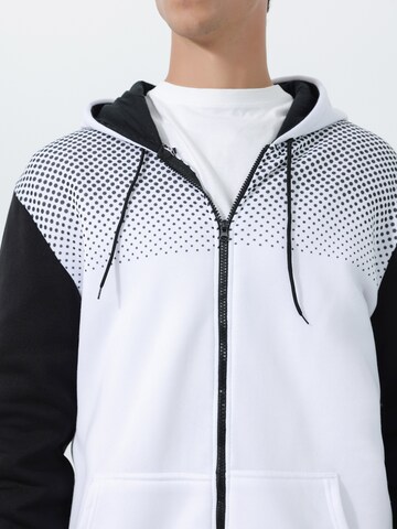 YOUTHUP Sports Suit in Black