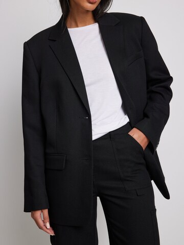 NA-KD Blazer in Schwarz: Vorderseite