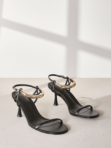 Next Sandaal in Zwart
