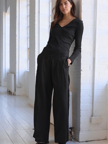 Next Широки крачоли Панталон с набор в черно