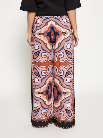 Peppercorn Regular Hose 'Hanny' in Rot