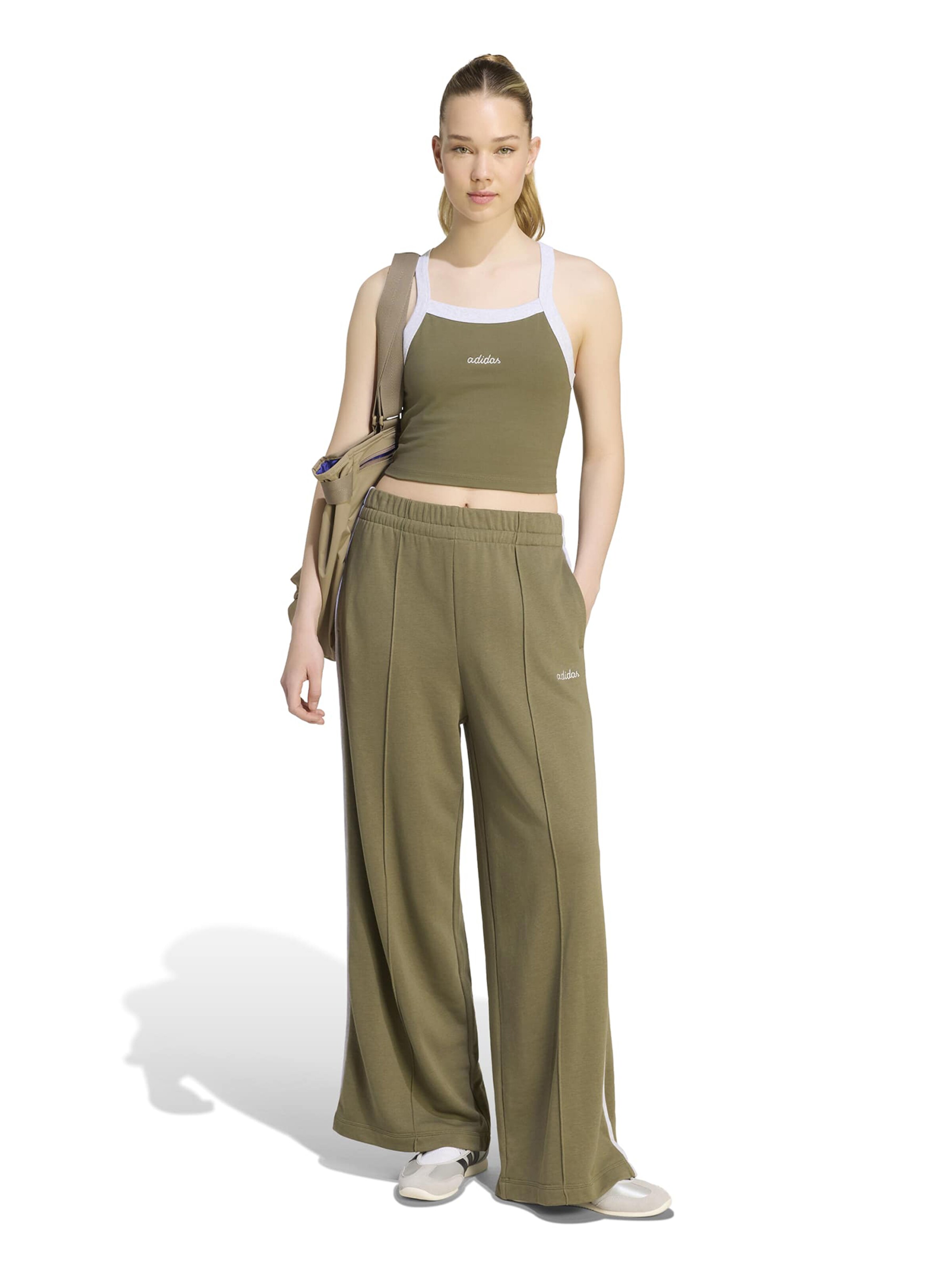 Wide Leg Pantalon de sport 'Seasonal Essentials' ADIDAS SPORTSWEAR en vert