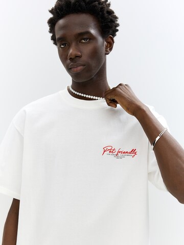 Pull&Bear Koszulka w kolorze biały