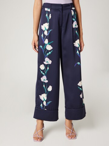 Guido Maria Kretschmer Women Wide leg Bandplooibroek 'Isabeau' in Blauw: voorkant