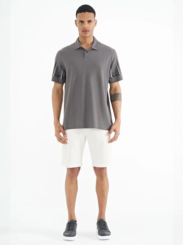 Tommy Life Shirt in Grey