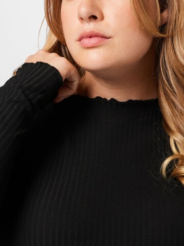 ONLY Curve T-Shirt 'EMMA' in Schwarz