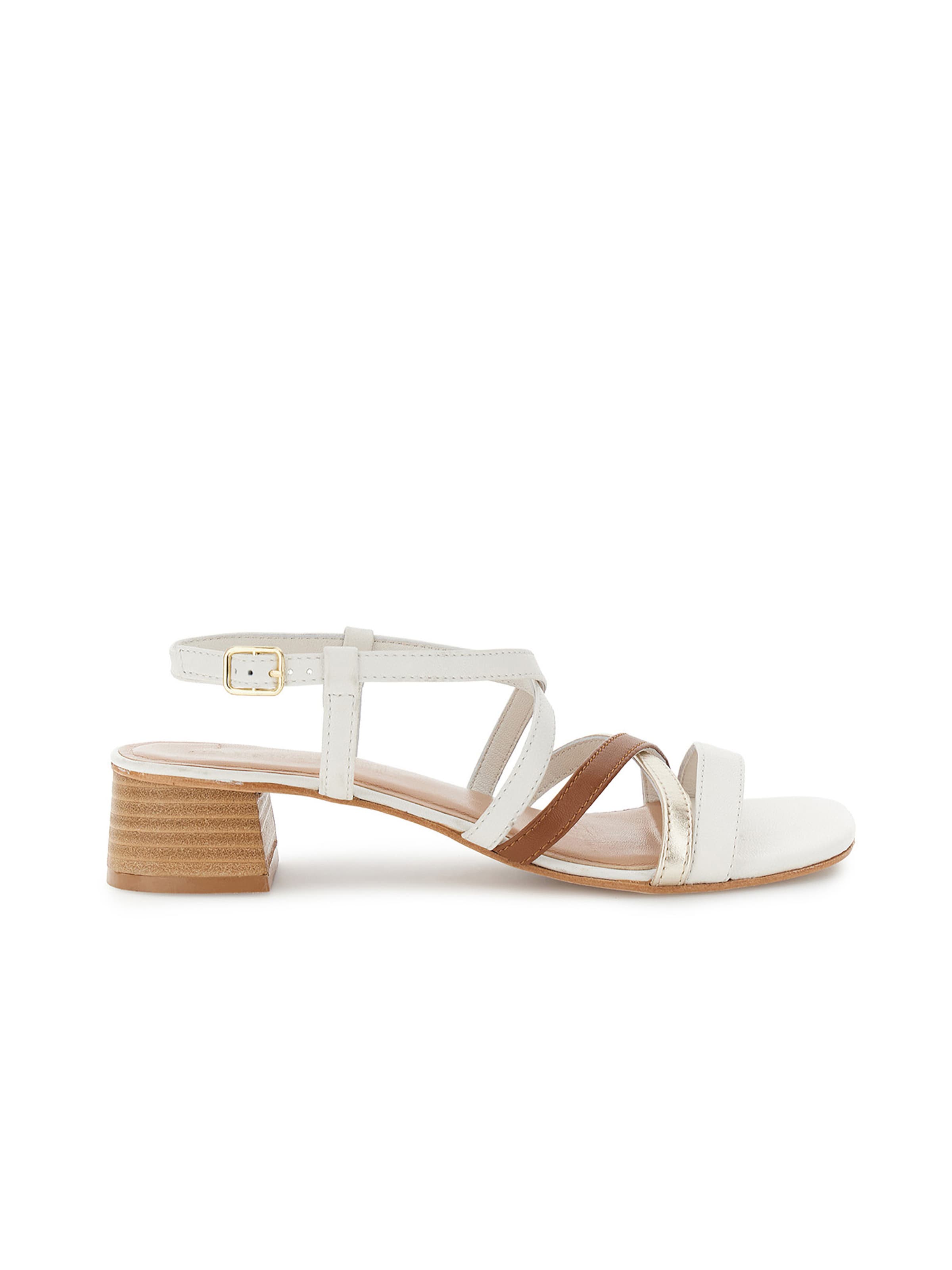 Sandalo di CAFè NOIR in bianco