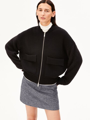 ARMEDANGELS Strickjacke ALPACA BLEND in Schwarz: Vorderseite
