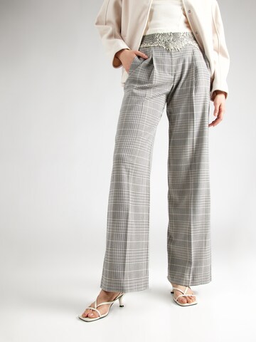 Twinset Wide leg Pleat-Front Pants in Grey: front