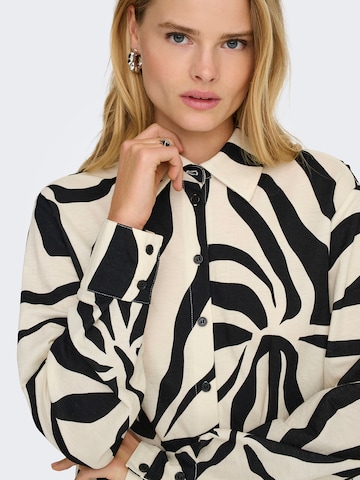 ONLY Μπλούζα 'ONLSAKURA' σε μαύρο