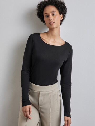 Tricou 'Lanea' de la STREET ONE pe negru: față