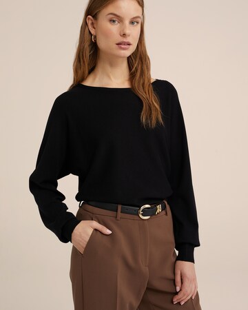 WE Fashion Sweater in Black: front