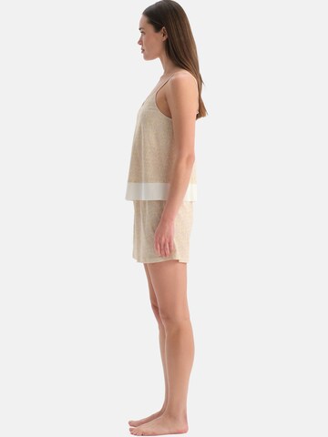 Dagi Shorty in Beige