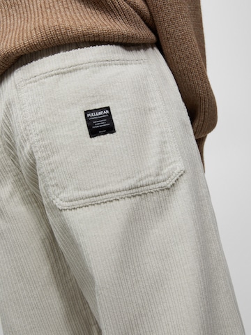 Loosefit Pantaloni di Pull&Bear in grigio