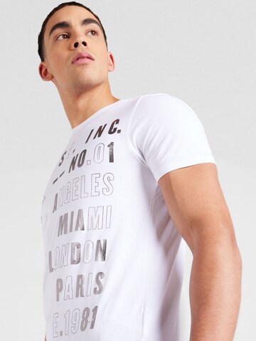 T-Shirt GUESS en blanc