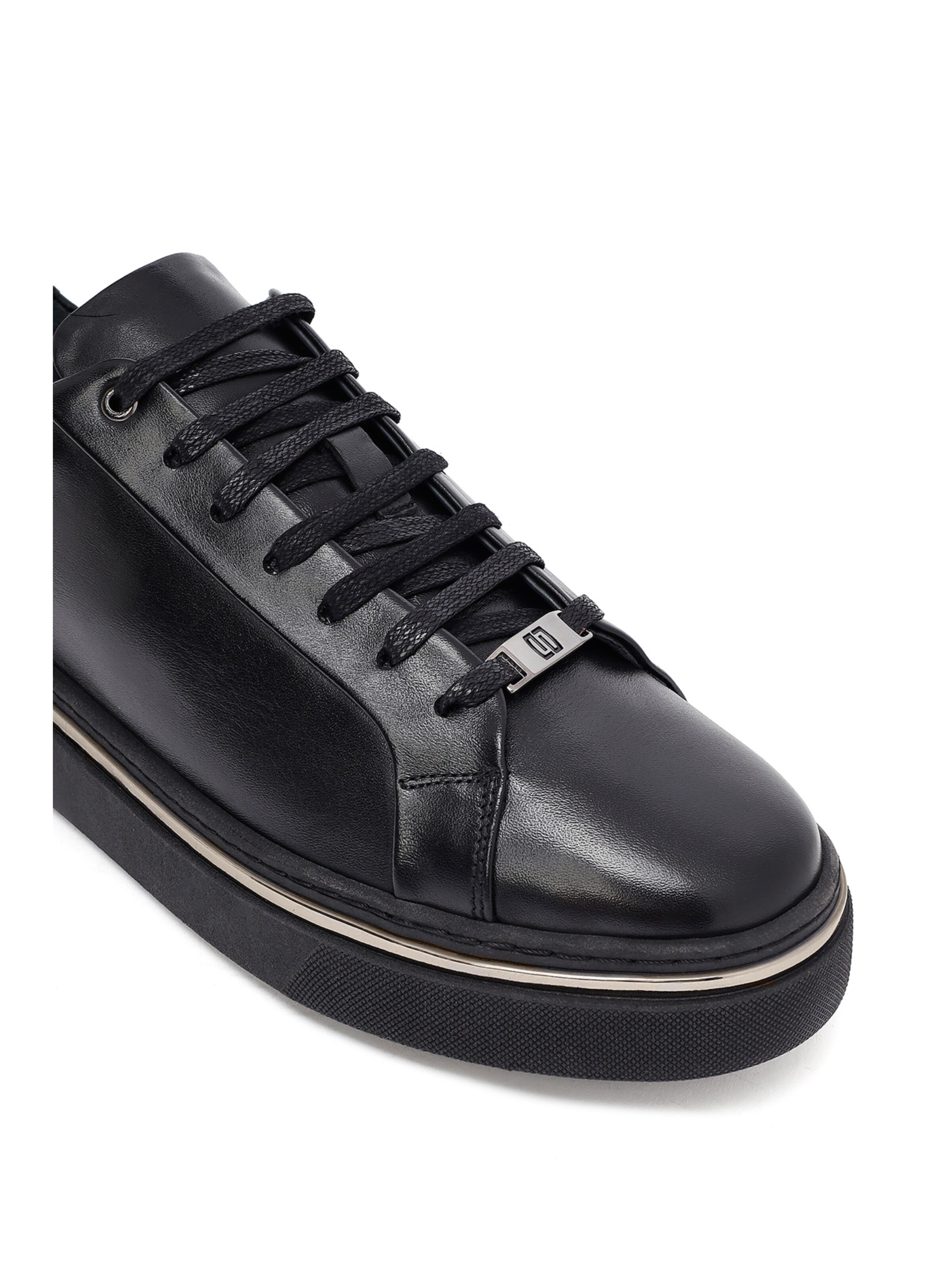 Baskets basses Derimod en noir