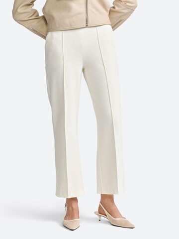 Rich & Royal Regular Trousers in White: front