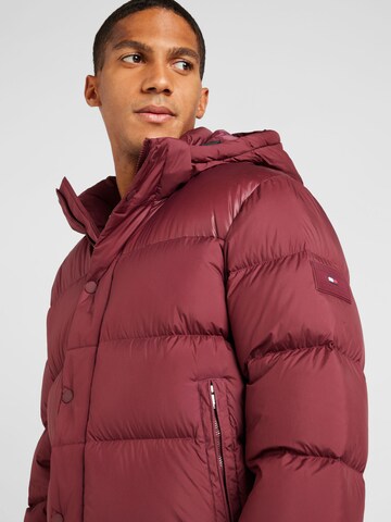 Veste d’hiver TOMMY HILFIGER en rouge