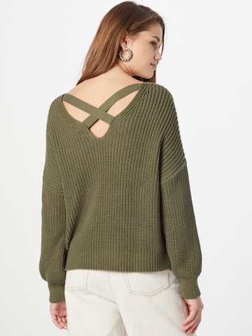 ABOUT YOU Sweater 'Liliana' in Green