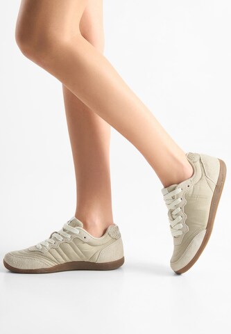 WODEN Sneaker 'Nanna' in Beige: Vorderseite