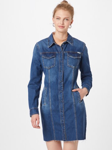 Rochie tip bluză de la GUESS pe albastru: față