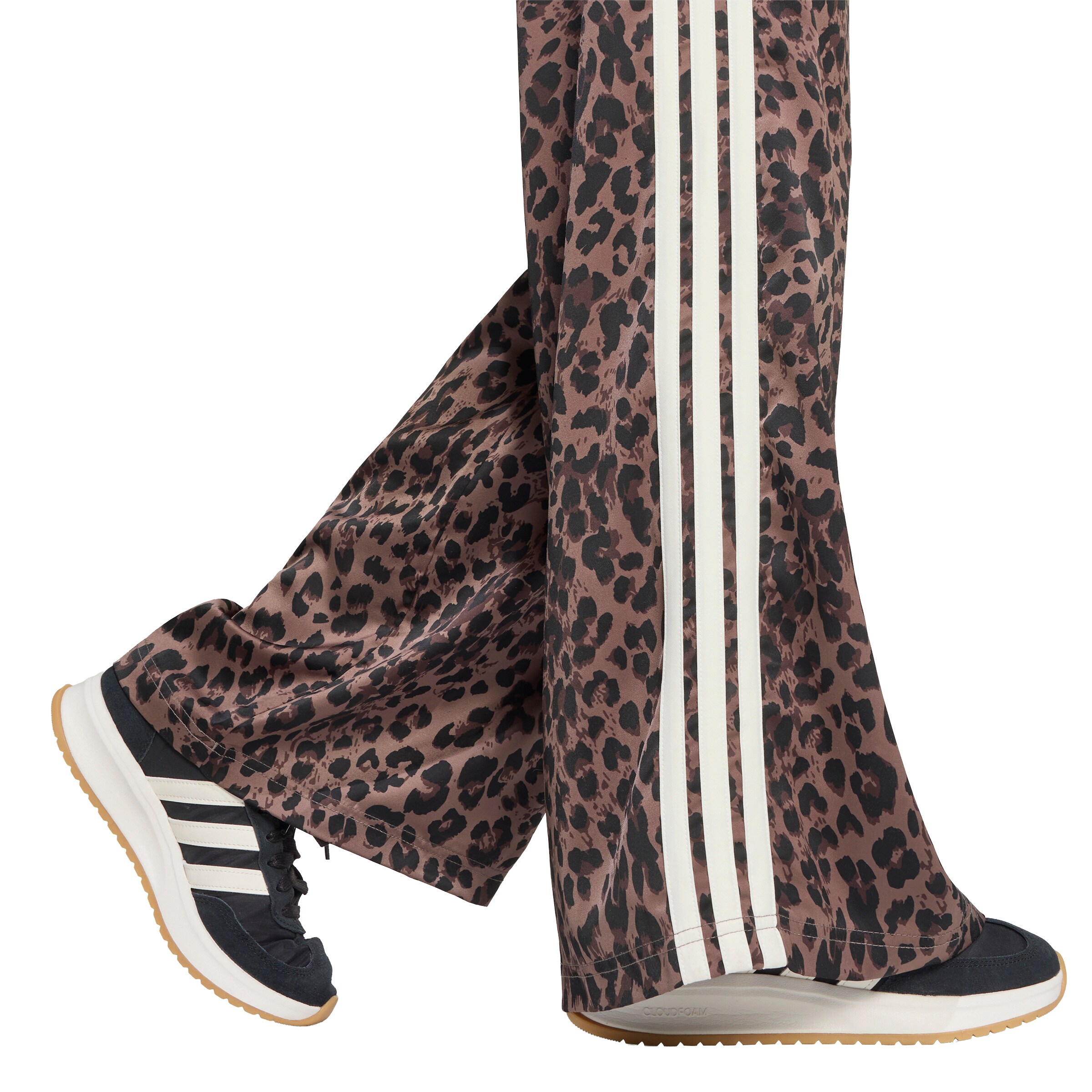 ADIDAS SPORTSWEARWide Leg/ Široke nogavice Sportske hlače - smeđa boja: bočni dio