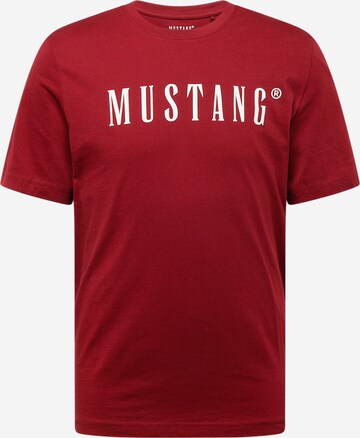 MUSTANG T-shirt 'Austin' i röd: framsida