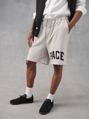 Pacemaker Shorts 'Jordan' - (GOTS) in Grau: predná strana