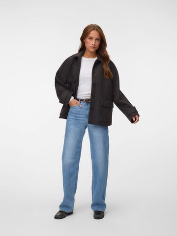 VERO MODA - Chaqueta de entretiempo 'Awaya' en marrón