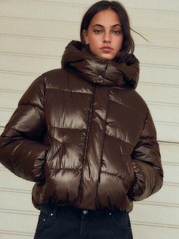 Veste d’hiver Bershka en marron : devant