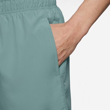 NIKE Regular Funktionsshorts 'Challenger' in Grün