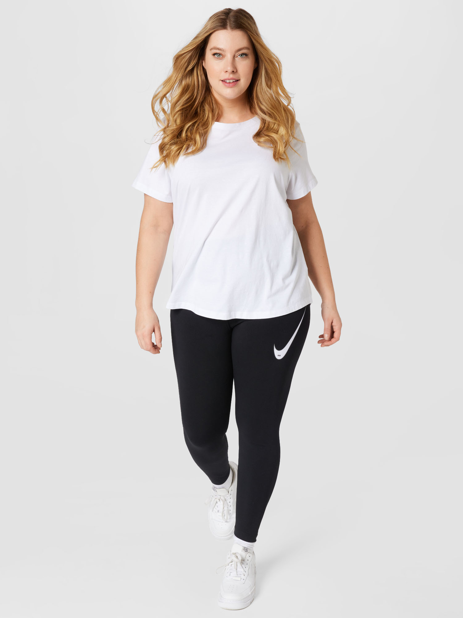 Plus size Kobiety Nike Sportswear Legginsy w kolorze Czarnym 