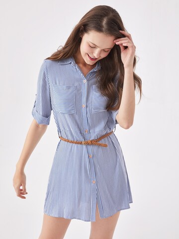 AIKI KEYLOOK Shirt dress in Blue