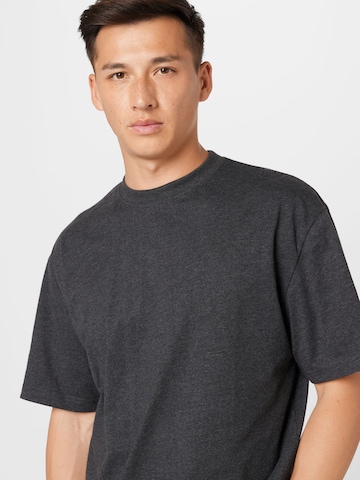 Urban Classics Shirt in Grey