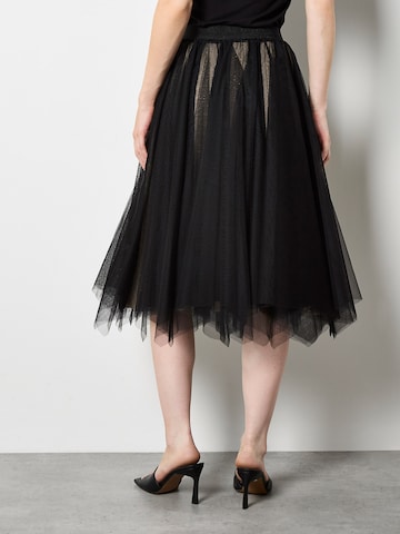 Gonna di Apricot in nero