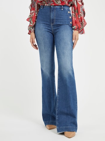 GUESS Flared Jeans in Blue: front