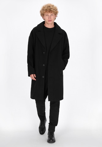 MO Between-seasons coat in Black
