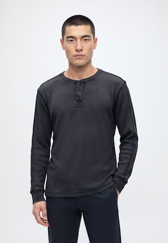 HOLLISTER Shirt in Black: front