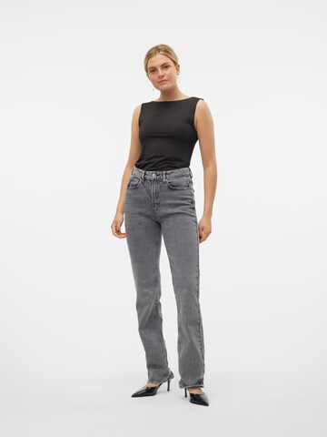 VERO MODA Alt laienev Teksapüksid 'Tessa', värv hall