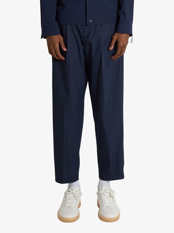 LOW BRAND - Regular Calças chino em azul: frente
