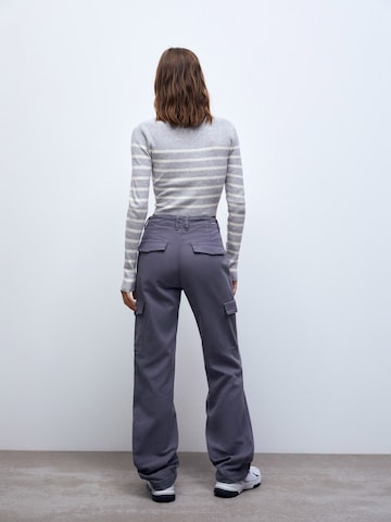Pull&Bear Loose fit Cargo jeans in Grey