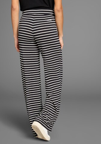 KangaROOS Wide Leg Hose in Schwarz