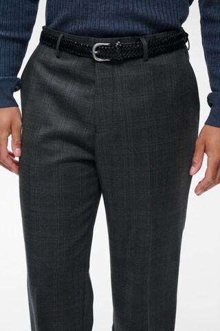 Matinique Regular Chino 'Wesley' in Grijs