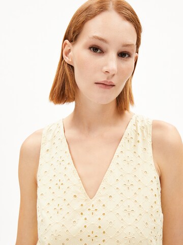 Robe ARMEDANGELS en jaune