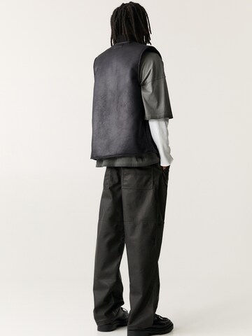 Loosefit Pantaloni di Pull&Bear in nero